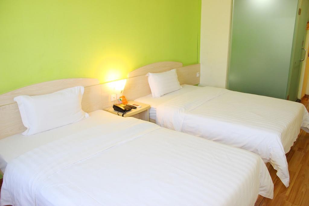 7Days Inn Qionghai Bus Station Экстерьер фото